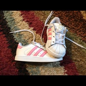 Size 8c Adidas